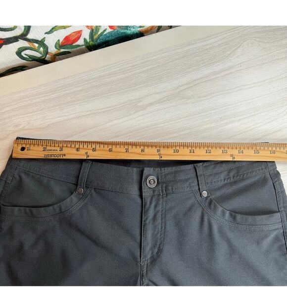 KUHL Hiking Cargo Shorts 10" Inseam in Gray Women's Size 10 - Picture 15 of 16